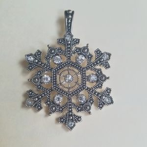 Snowflake pendant rhinestones bling